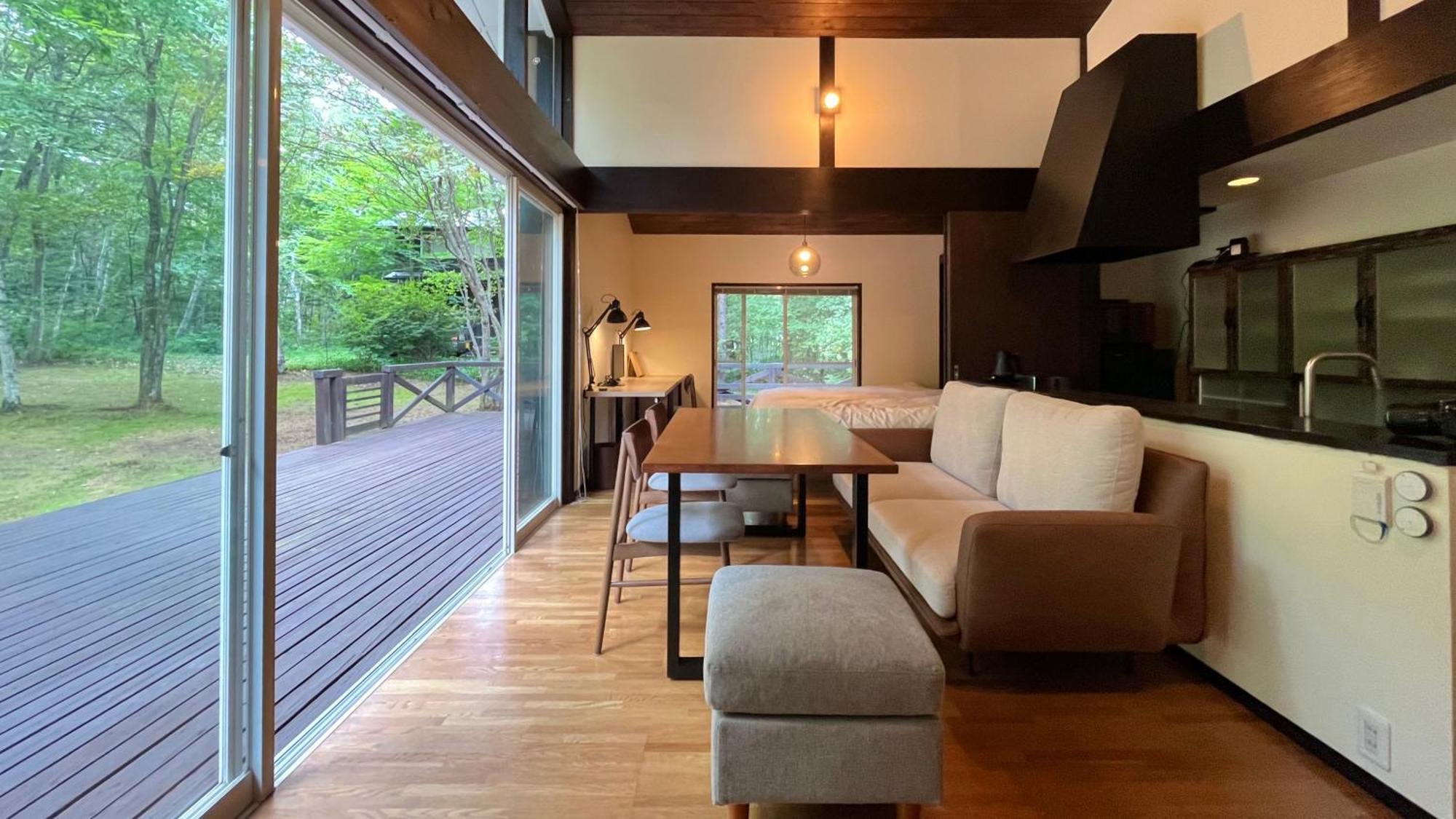 北軽井沢、静かな森の中の一棟貸切宿 Villa Tsumagoi